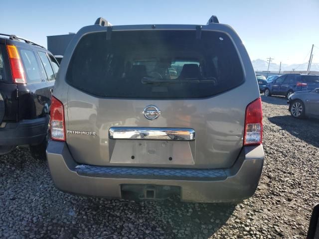 2005 Nissan Pathfinder LE