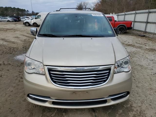 2015 Chrysler Town & Country Limited Platinum