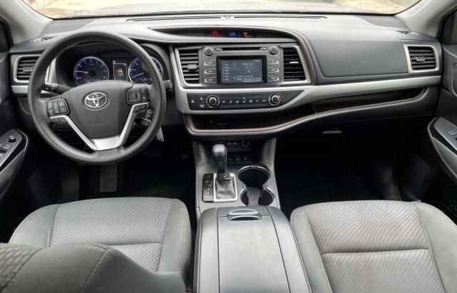 2019 Toyota Highlander LE