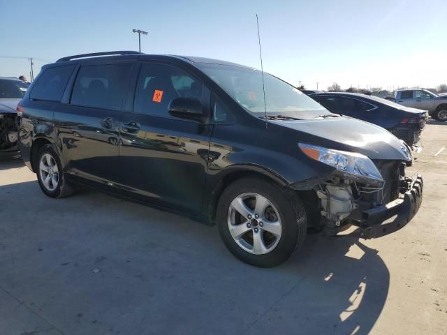 2011 Toyota Sienna LE