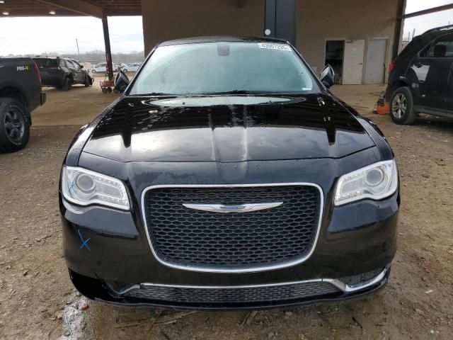 2017 Chrysler 300 Limited