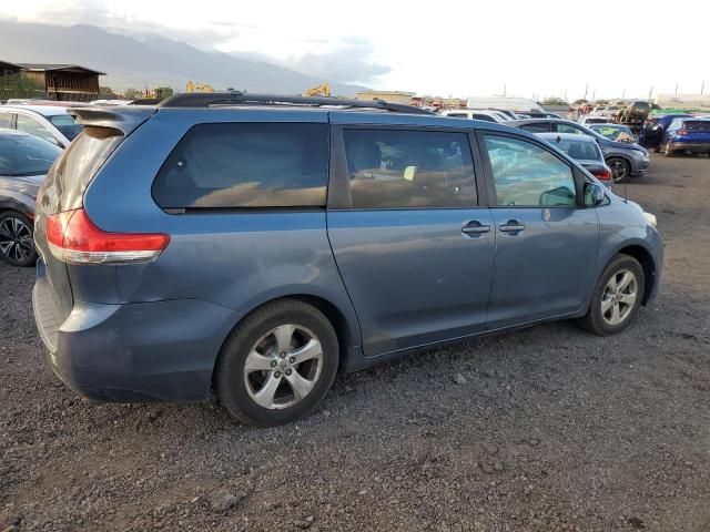 2014 Toyota Sienna LE