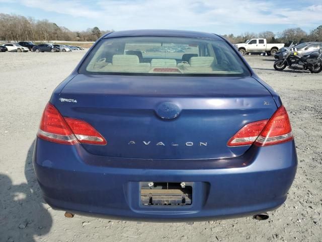 2005 Toyota Avalon XL