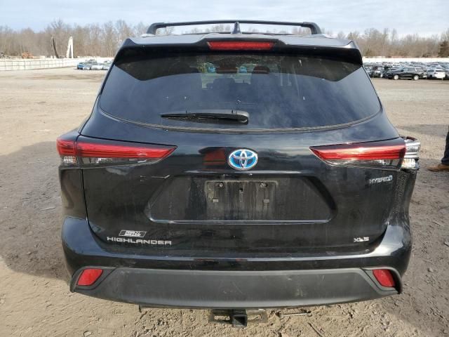 2022 Toyota Highlander Hybrid XLE