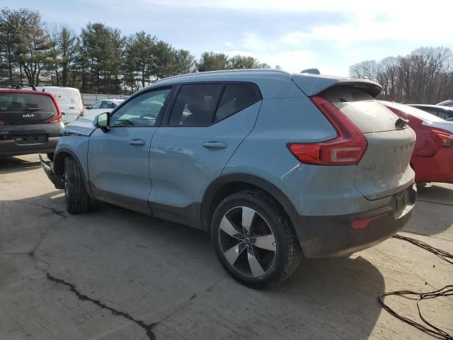 2019 Volvo XC40 T5 Momentum