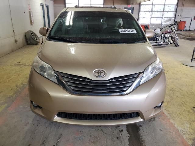 2014 Toyota Sienna XLE