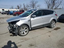 Carros salvage sin ofertas aún a la venta en subasta: 2019 Ford Escape Titanium