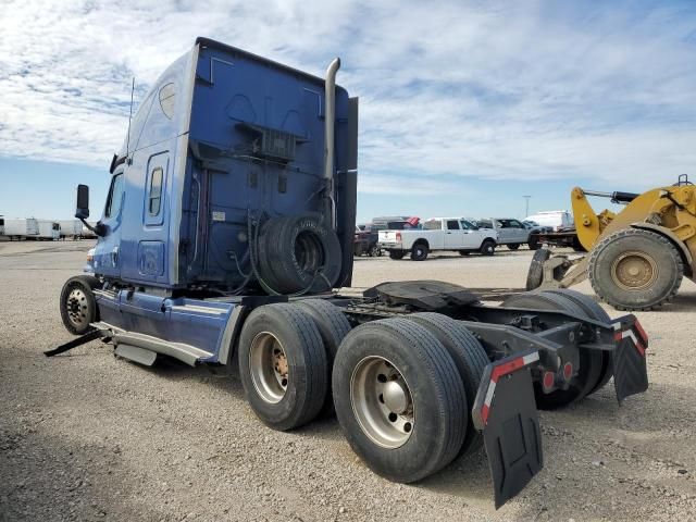 2013 Freightliner Cascadia 125