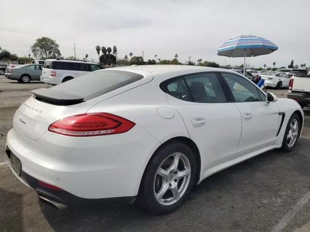 2015 Porsche Panamera 2