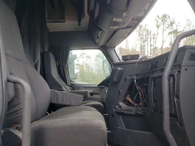 2018 Freightliner Cascadia 126