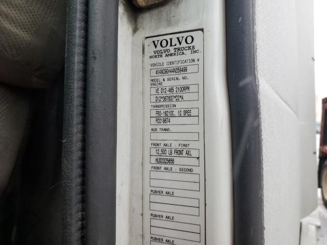 2004 Volvo VN VNL