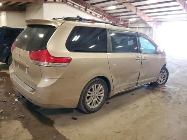 2011 Toyota Sienna XLE