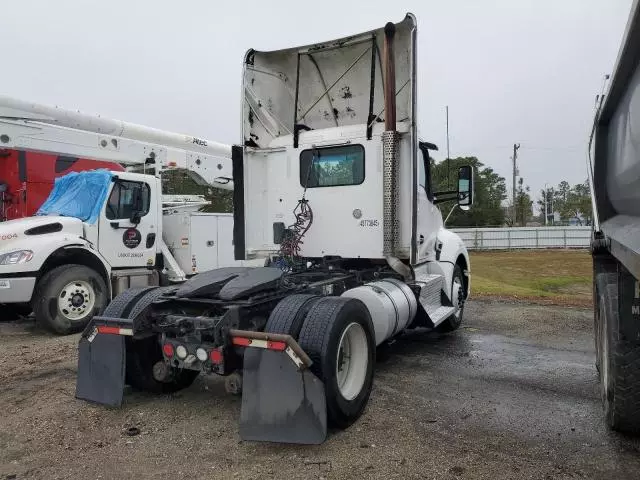 2014 Kenworth Construction T680