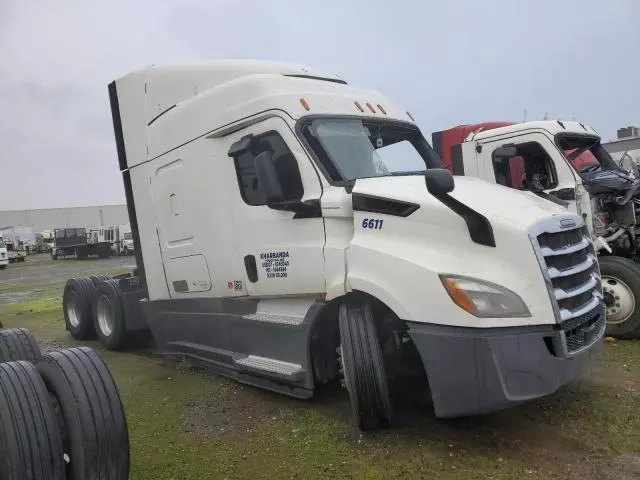 2019 Freightliner Cascadia 116