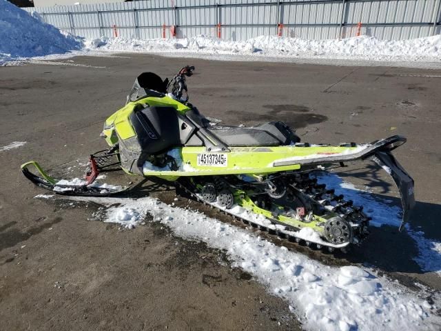 2020 Skidoo 2020 Skidoo Renegade