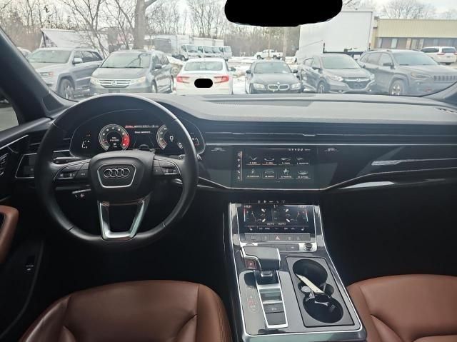 2021 Audi Q7 Premium Plus