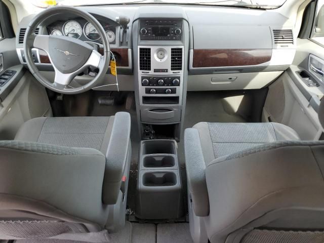 2010 Chrysler Town & Country