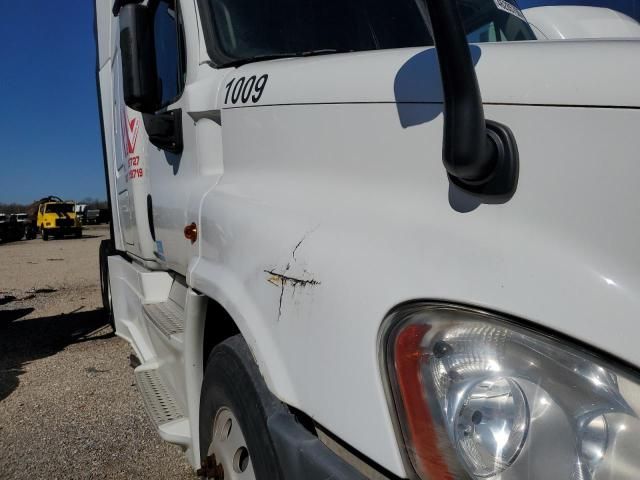 2016 Freightliner Cascadia 125