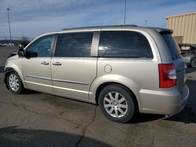 2012 Chrysler Town & Country Touring L