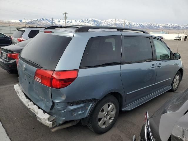 2004 Toyota Sienna CE