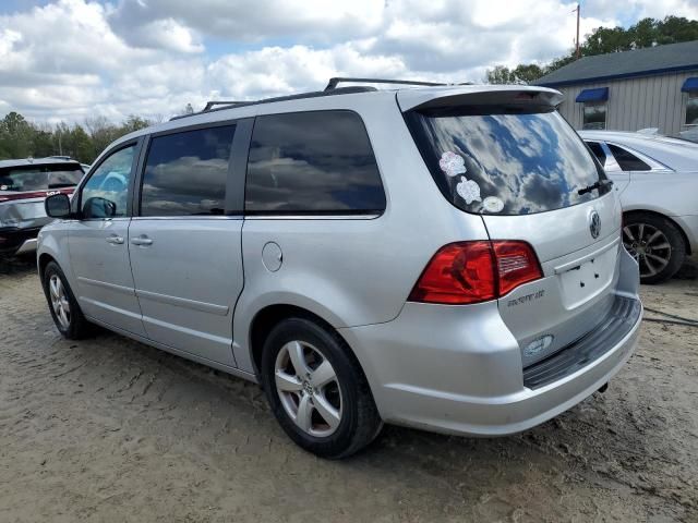 2011 Volkswagen Routan SE