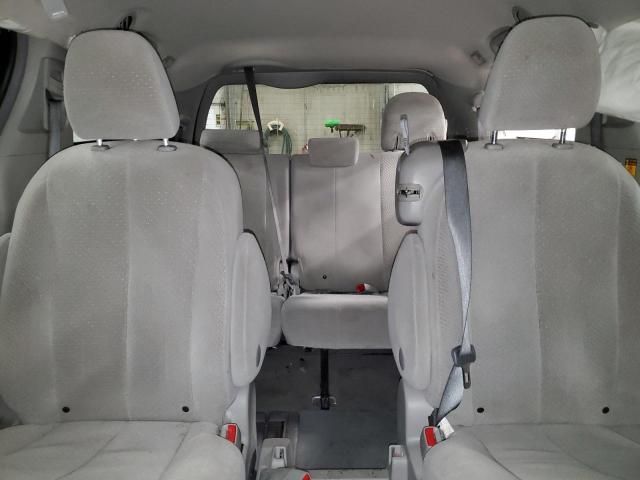 2014 Toyota Sienna LE