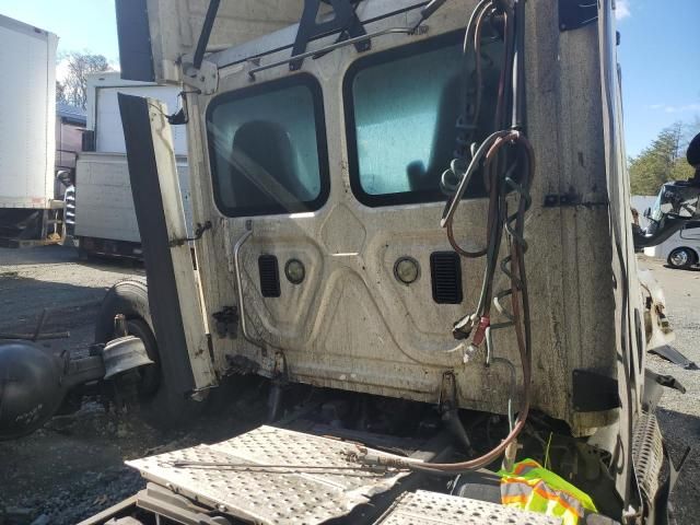 2015 Freightliner Cascadia 125 Truck Chassis