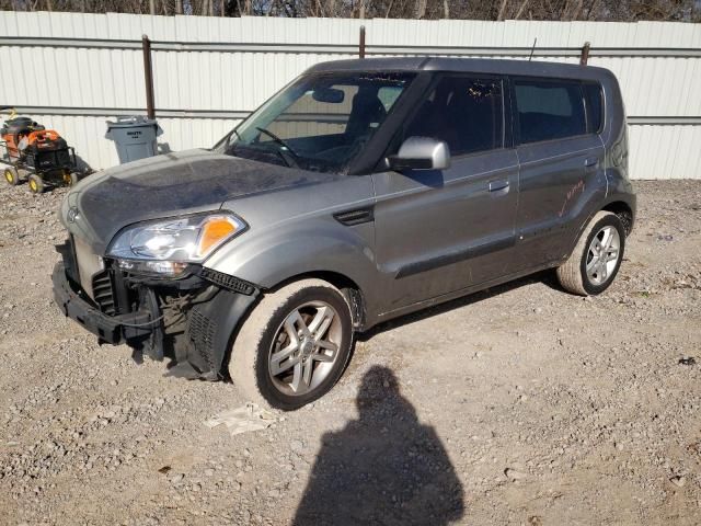 2010 KIA Soul +