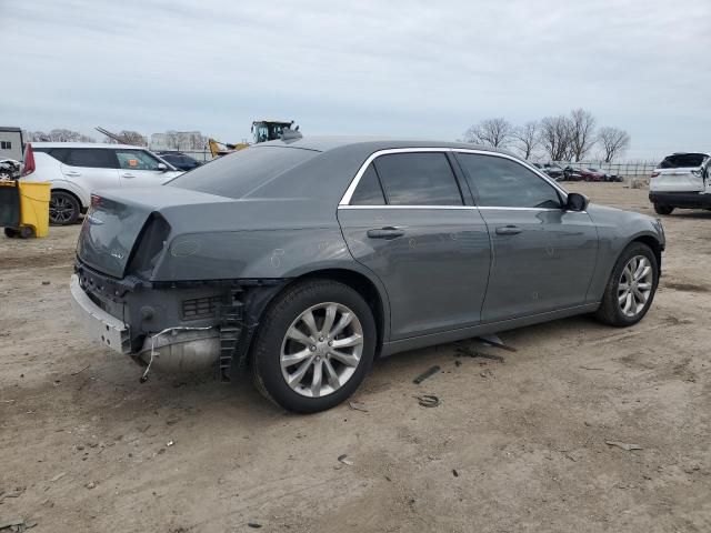 2018 Chrysler 300 Touring