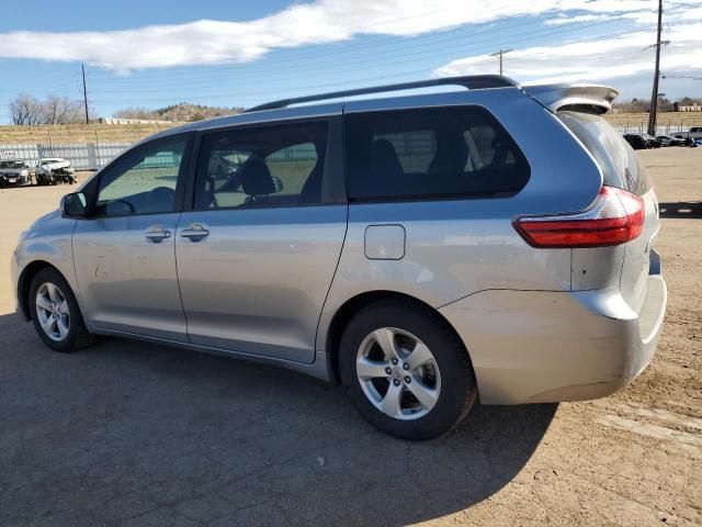 2016 Toyota Sienna LE