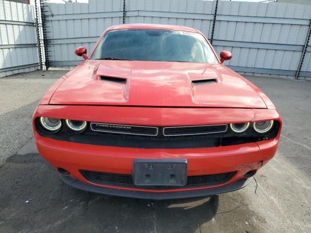 2016 Dodge Challenger SXT