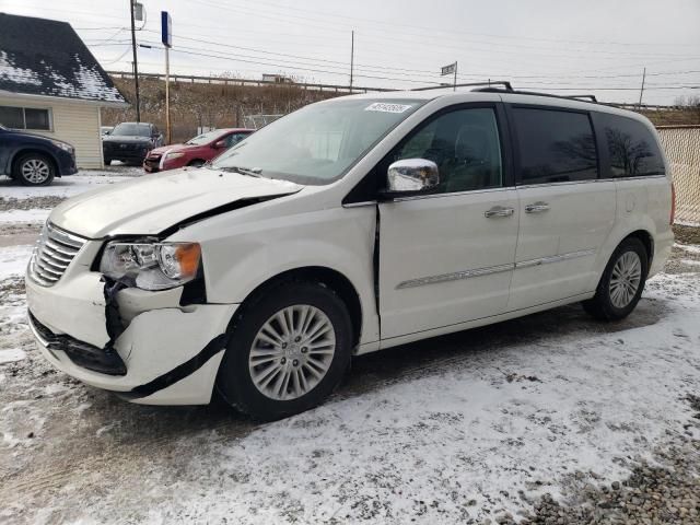 2012 Chrysler Town & Country Touring L