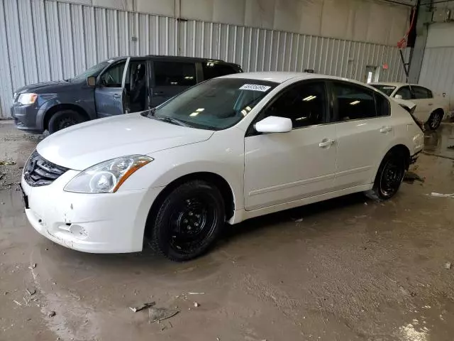 2010 Nissan Altima Base