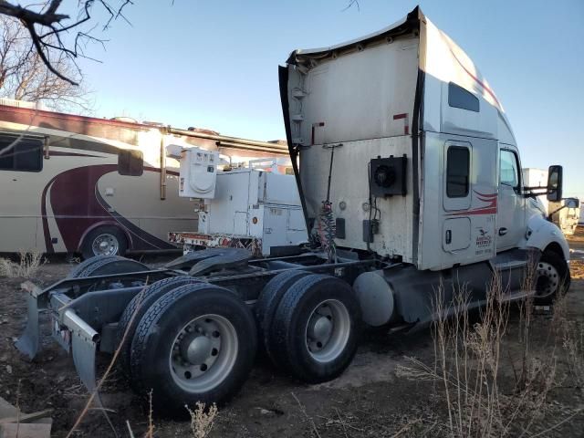 2017 Kenworth T680 Semi Truck