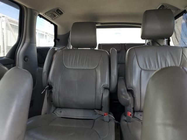 2010 Toyota Sienna XLE