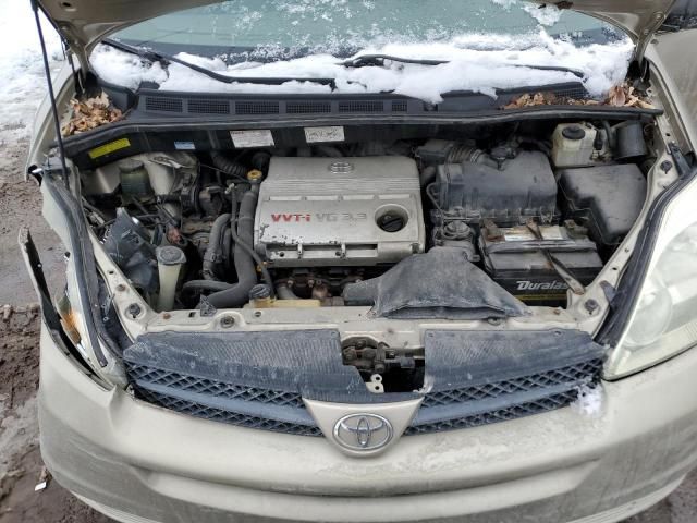 2004 Toyota Sienna CE