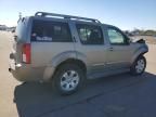 2005 Nissan Pathfinder LE