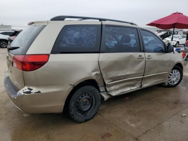 2004 Toyota Sienna CE