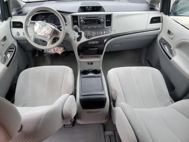 2013 Toyota Sienna LE