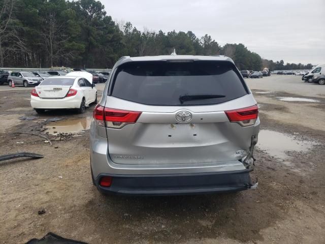 2018 Toyota Highlander SE