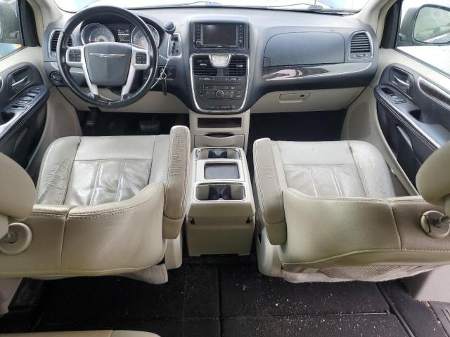 2012 Chrysler Town & Country Touring