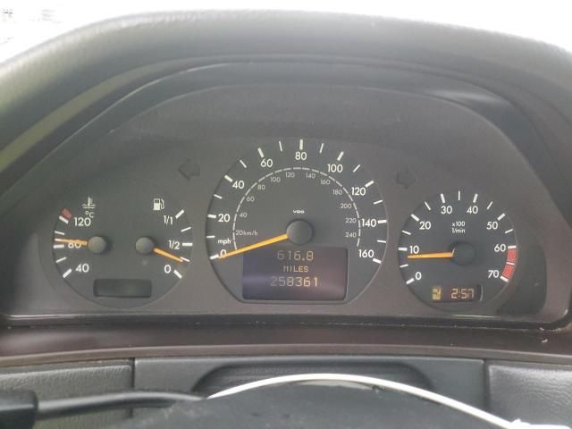 2000 Mercedes-Benz E 320