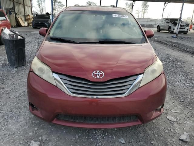 2012 Toyota Sienna XLE