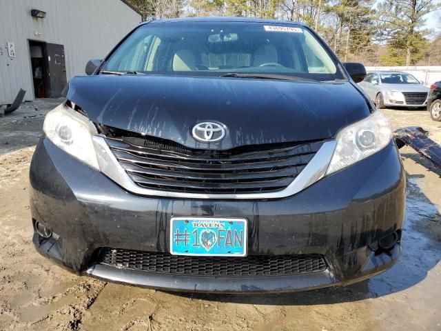 2017 Toyota Sienna LE