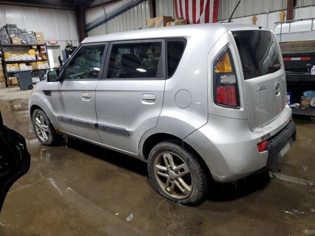 2010 KIA Soul +