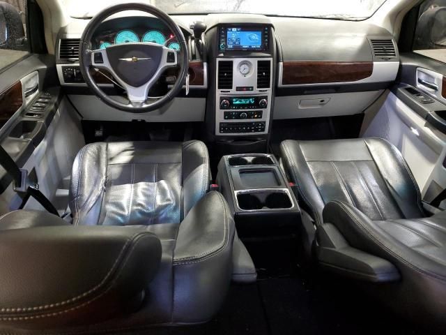 2010 Chrysler Town & Country Touring Plus