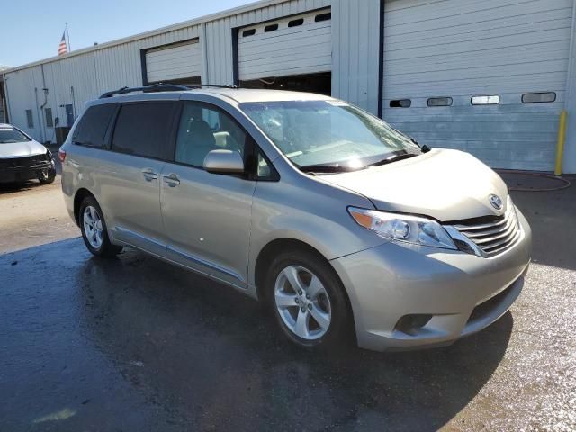 2015 Toyota Sienna LE