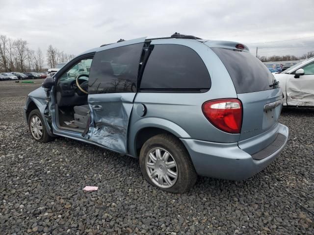 2005 Chrysler Town & Country