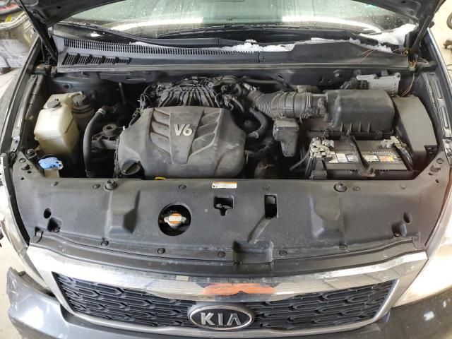 2012 KIA Sedona LX