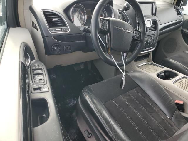 2016 Chrysler Town & Country Limited